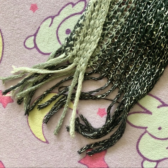 Scarf - Picture 4 of 5